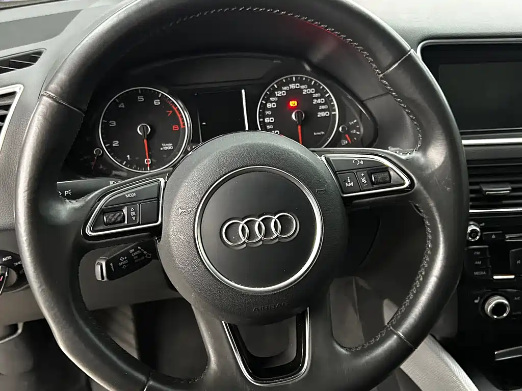 Audi Q5 2018 — фото 9