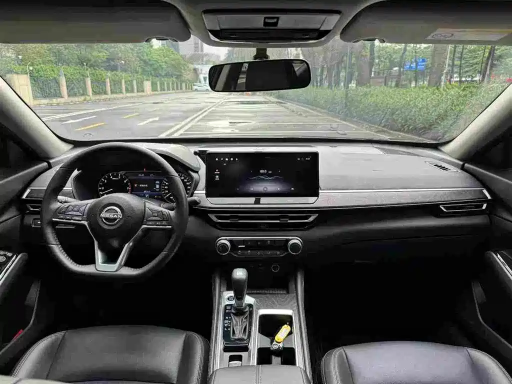 Nissan Teana 2024