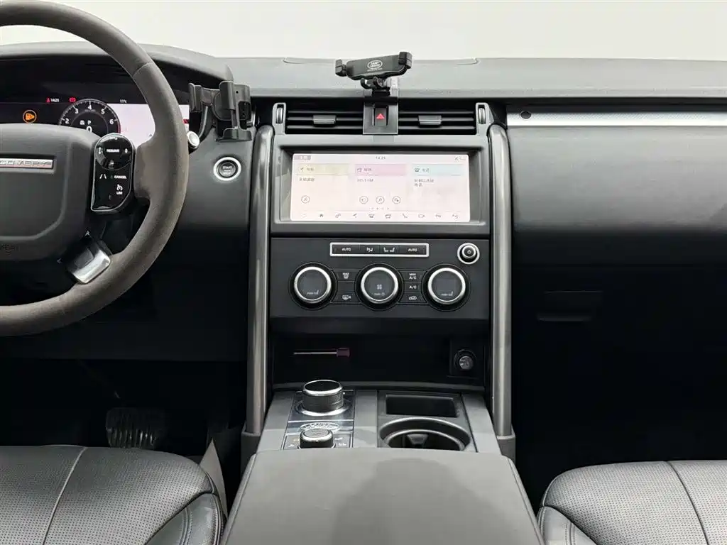 Land Rover Discovery 2020 — фото 26