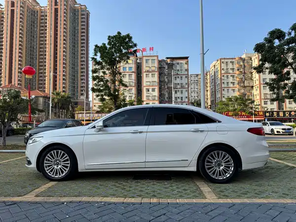 Ford Taurus 2015