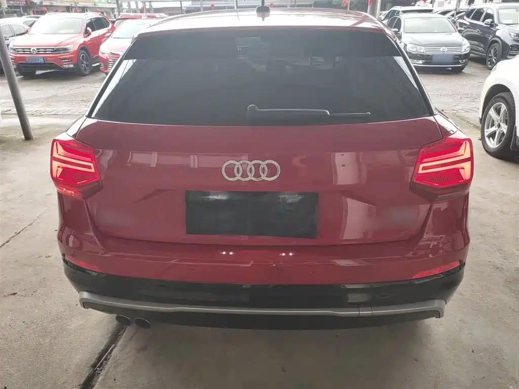 Audi Q2L 2019 — фото 4