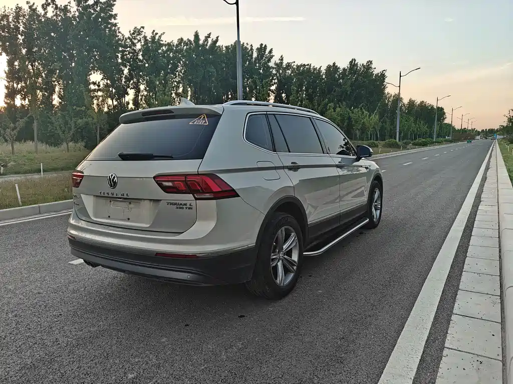 Volkswagen Tiguan L 2020 — фото 7