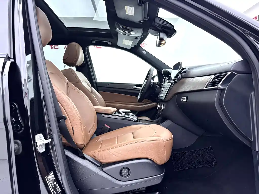 Mercedes-Benz GLE 2017 — фото 8