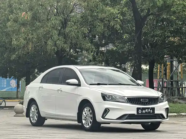 Geely Emgrand 2021