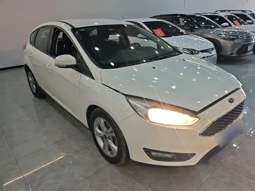 Ford Focus 2016 — фото 4