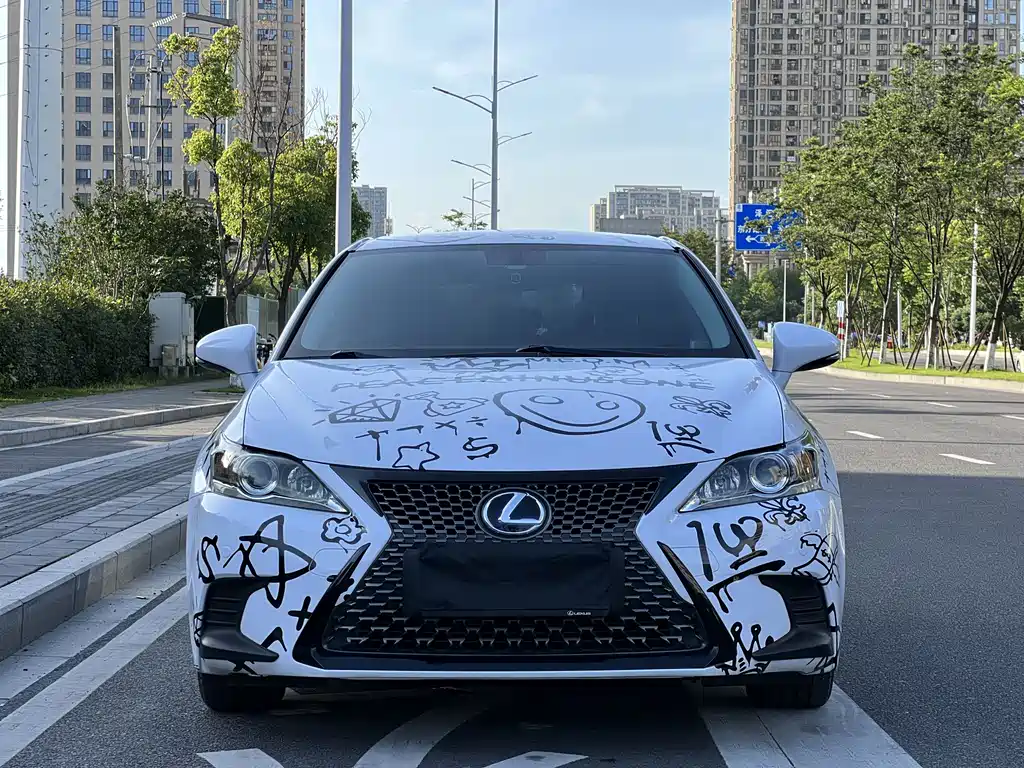 Lexus CT 2018 — фото 2