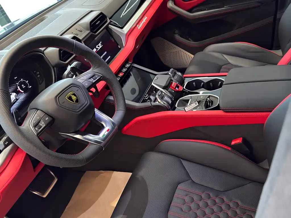 Lamborghini Urus SE — фото 5