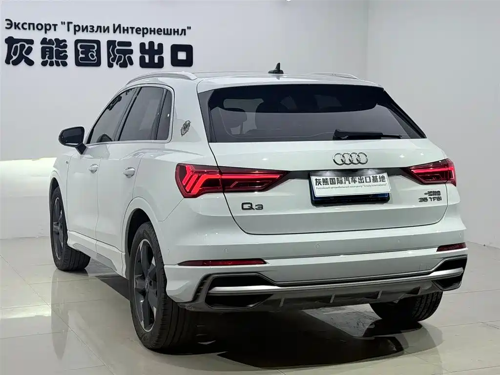 Audi Q3 2022 — фото 4