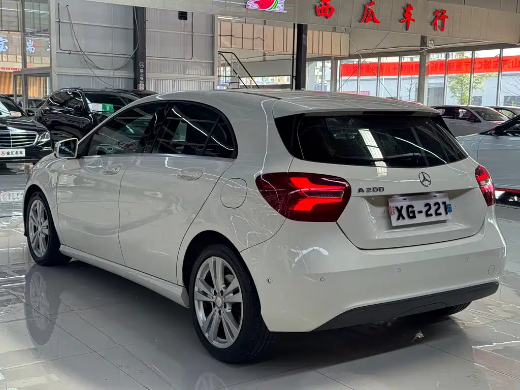 Mercedes-Benz A-Class 2017 — фото 10