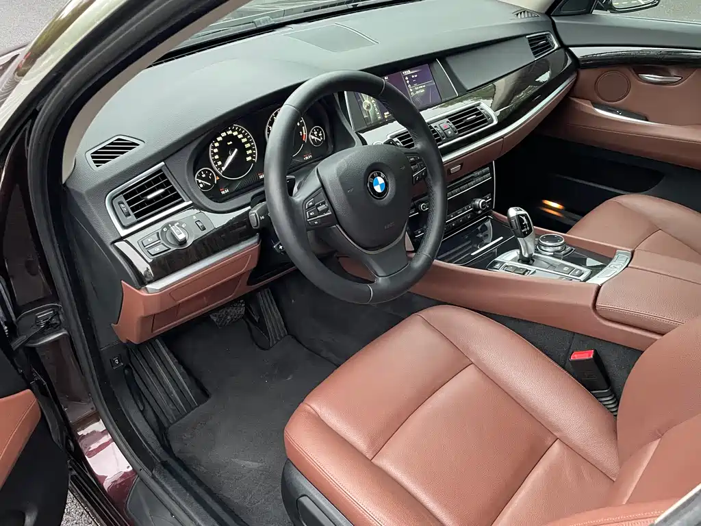 BMW 5 Series GT 2014 — фото 5