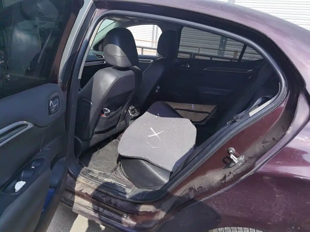 Citroën C4L 2014 — фото 15