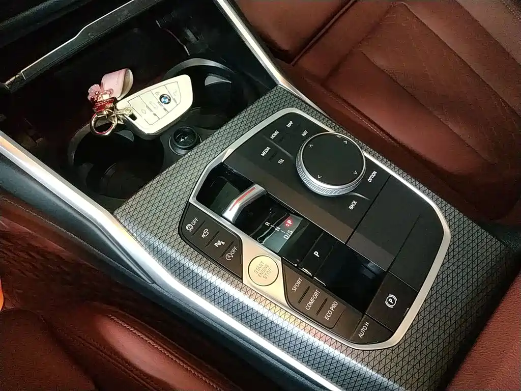 BMW 3 Series 2023 — фото 10