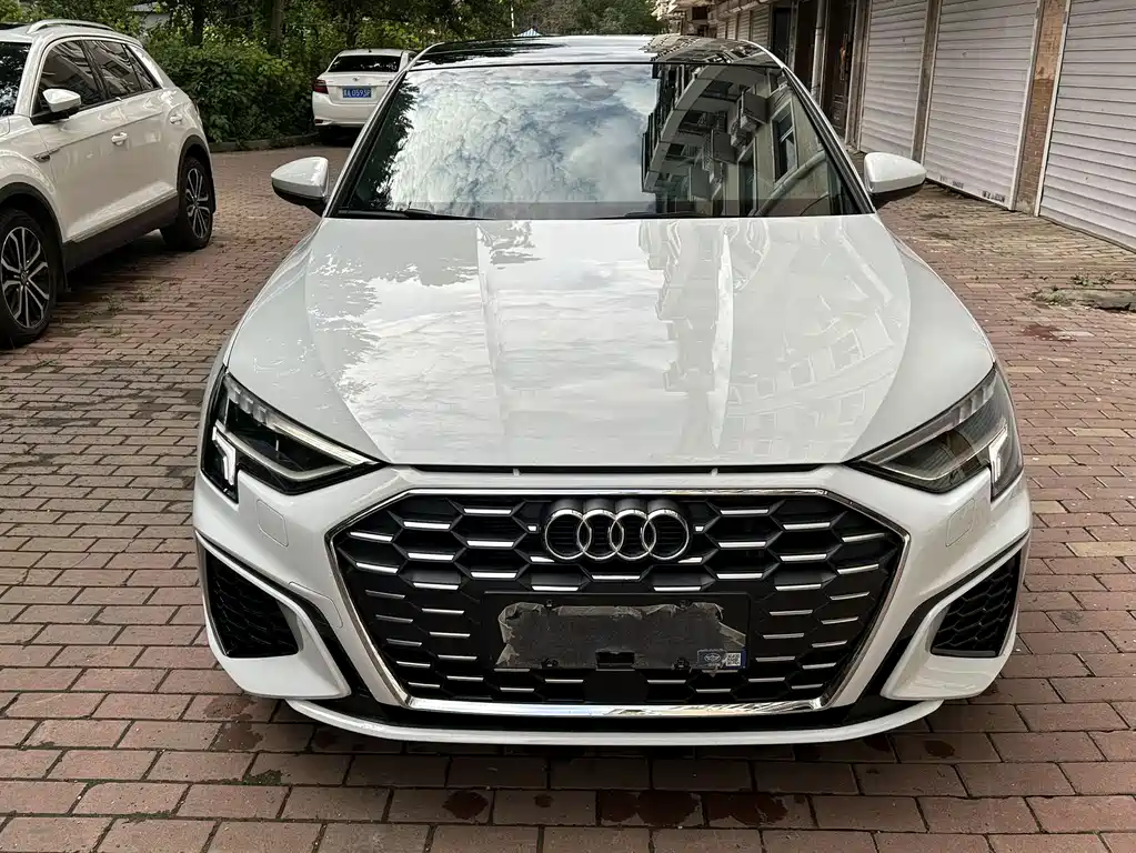 Audi A3 2023 — фото 2