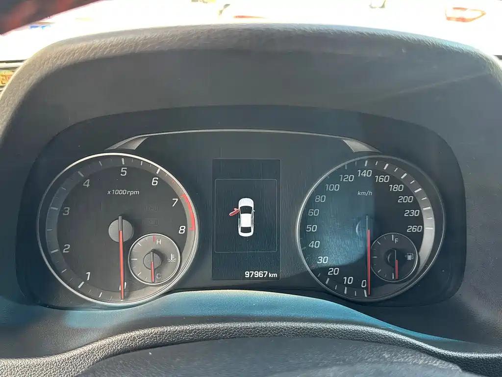 Hyundai Elantra 2017 — фото 10