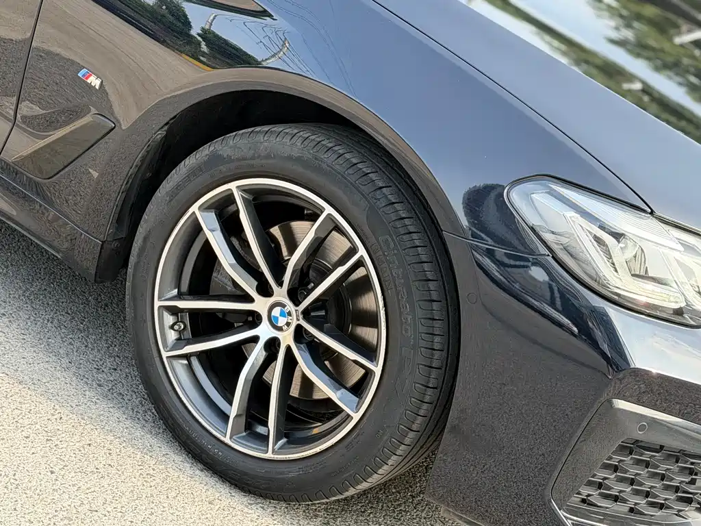 BMW 5 Series 2022