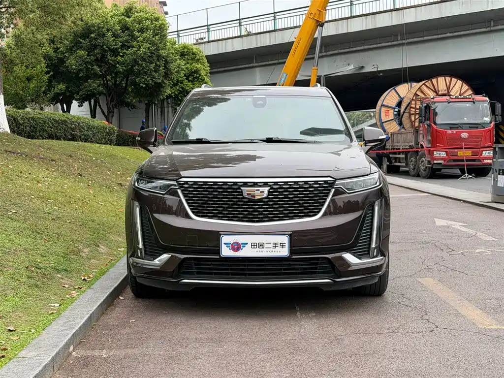 Cadillac XT6 2022 — фото 2