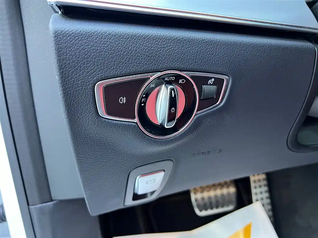 Mercedes-Benz E-Class 2023 — фото 19