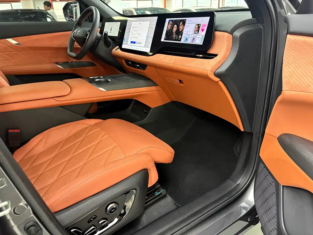 Changan CS75PLUS 2025 — фото 13