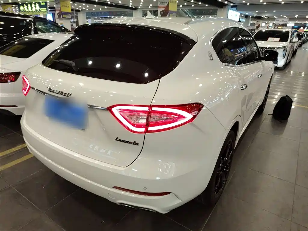 Maserati Levante 2017 — фото 5