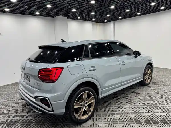 Audi Q2L 2023