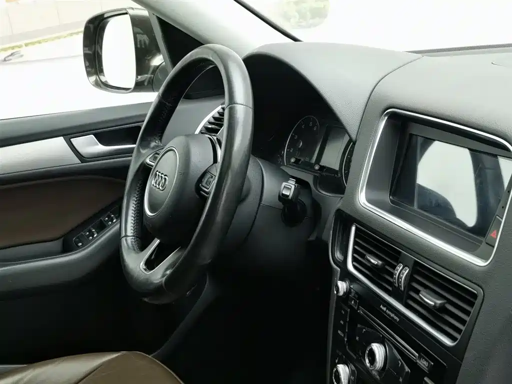 Audi Q5 2015 — фото 22