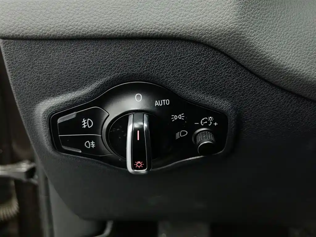 Audi Q5 2015 — фото 21