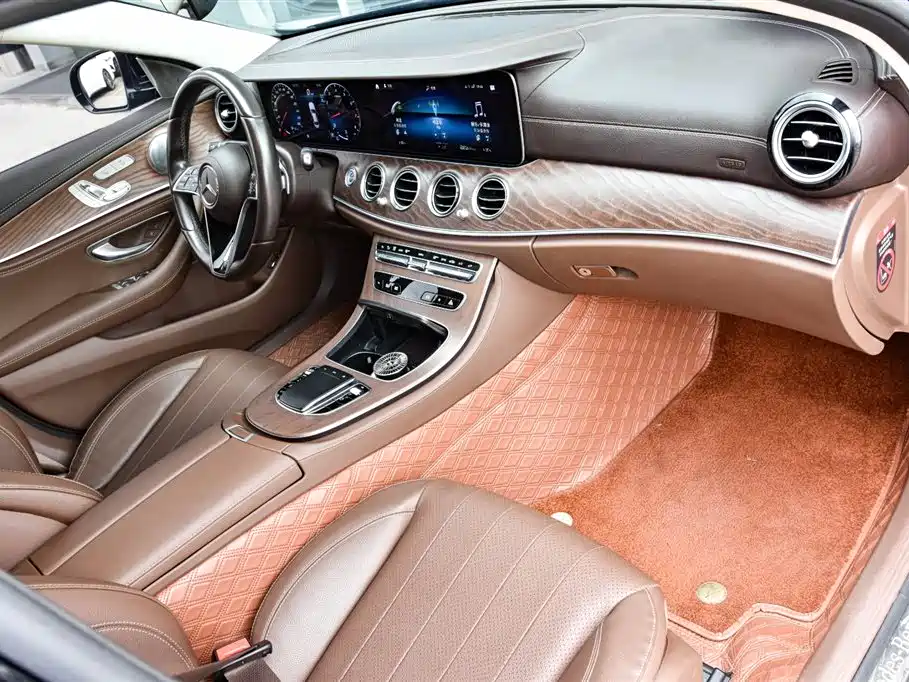 Mercedes-Benz E-Class 2023 — фото 19