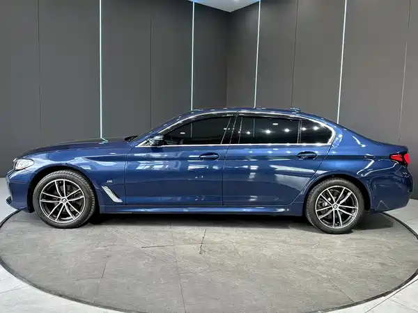 BMW 5 Series 2021