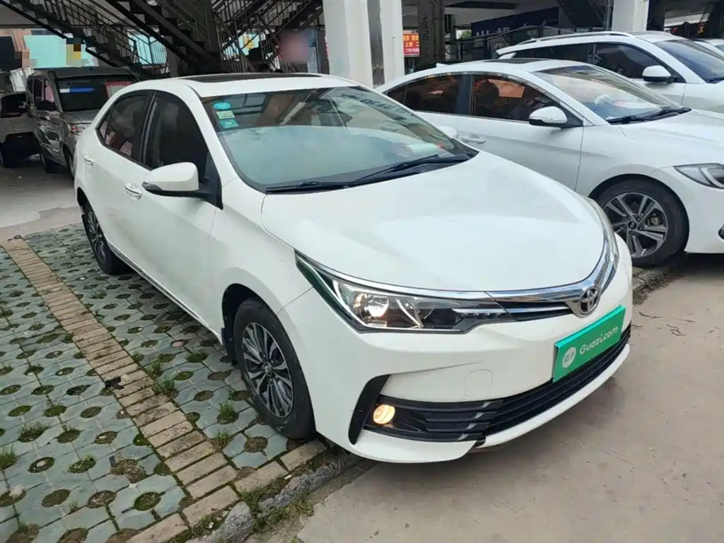 Toyota Corolla 2018 — фото 4