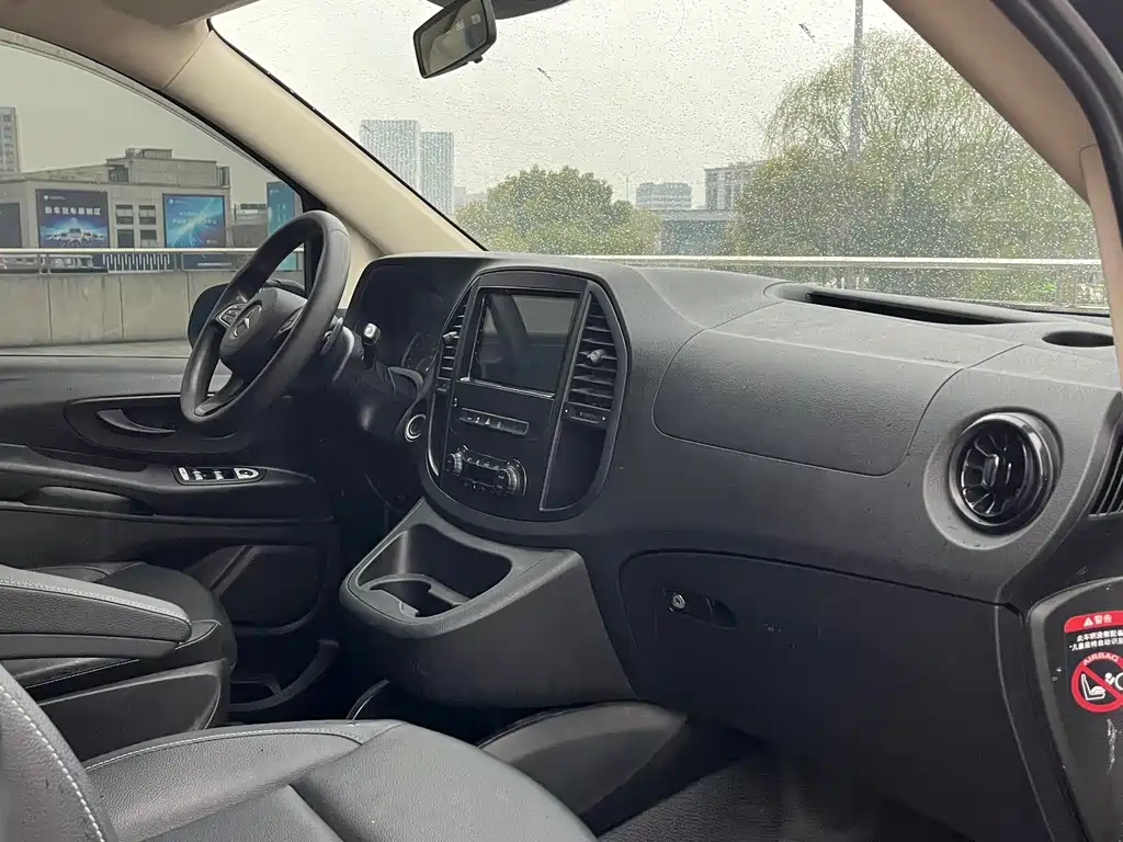 Mercedes-Benz Vito 2021 — фото 17