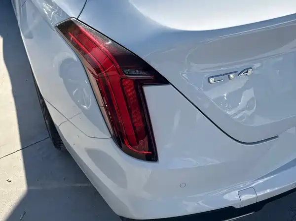 Cadillac CT4 2022