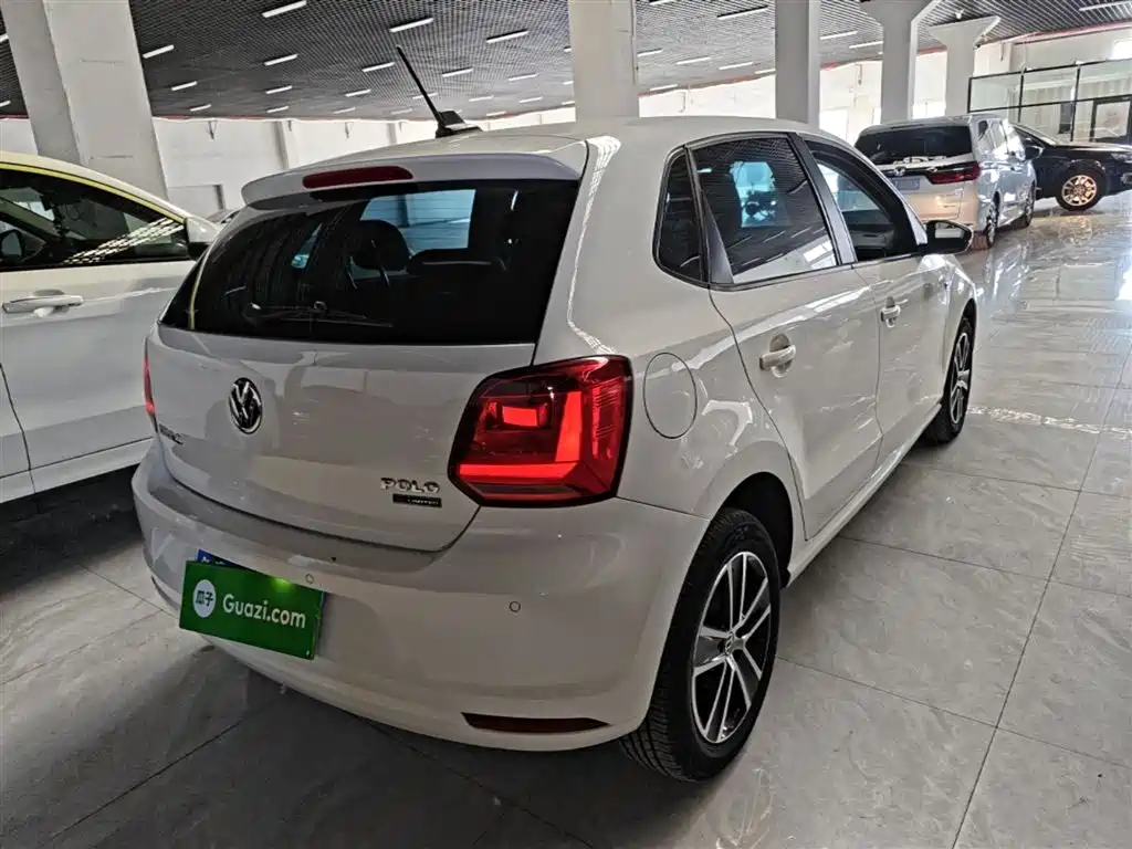 Volkswagen Polo 2015 — фото 7