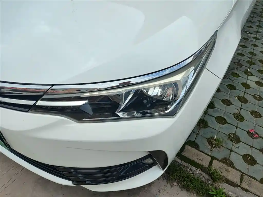 Toyota Corolla 2018 — фото 24
