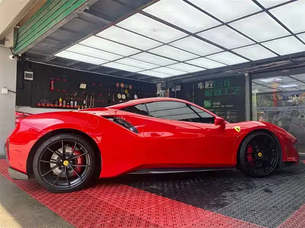 Ferrari 488 2015