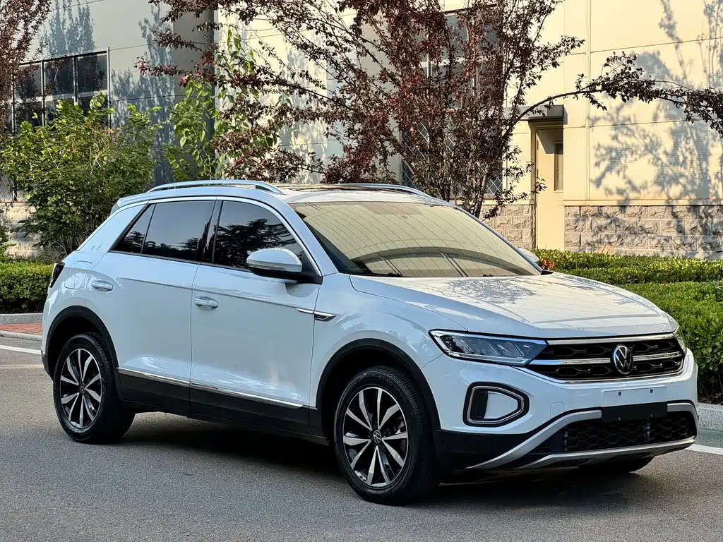 Volkswagen T-Roc 2023