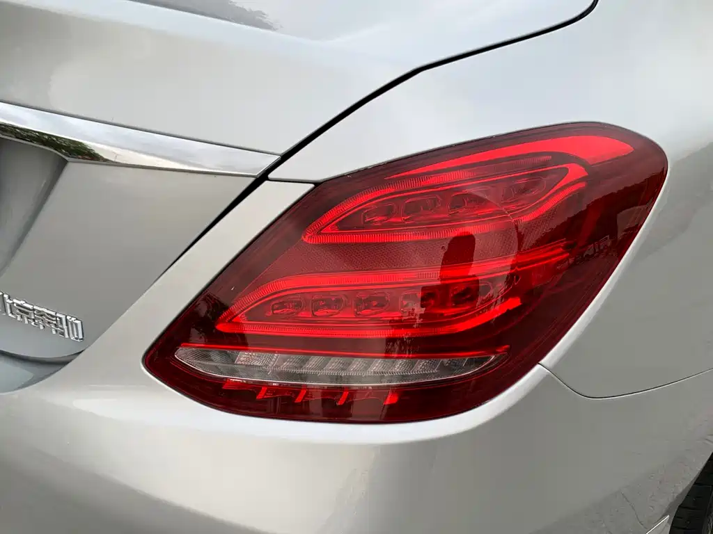 Mercedes-Benz C-Class 2017 — фото 11