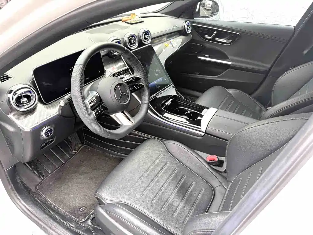 Mercedes-Benz C-Class 2023 — фото 4