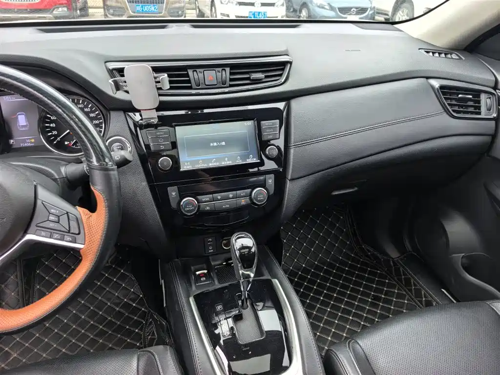 Nissan X-Trail 2018 — фото 14