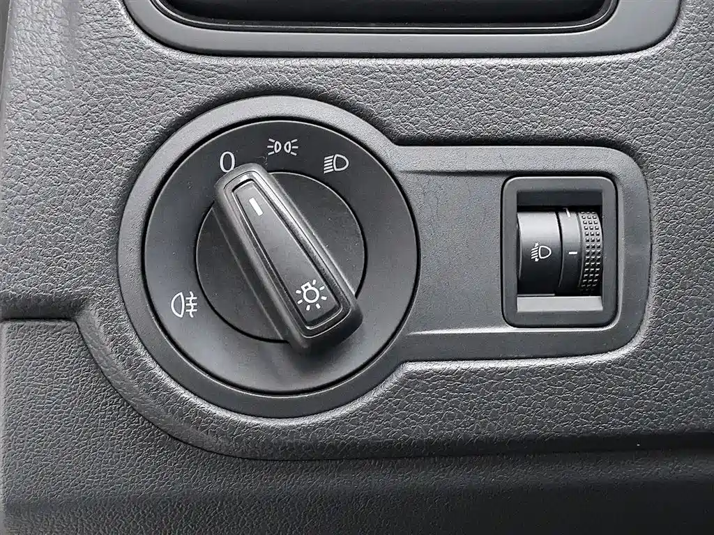 Volkswagen Polo 2016 — фото 21