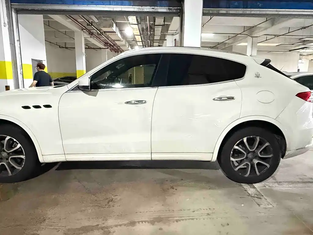 Maserati Levante 2017 — фото 7