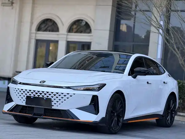 Changan UNI-V 2025