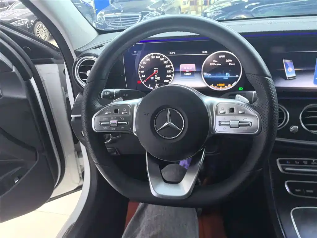 Mercedes-Benz E-Class 2019 — фото 11
