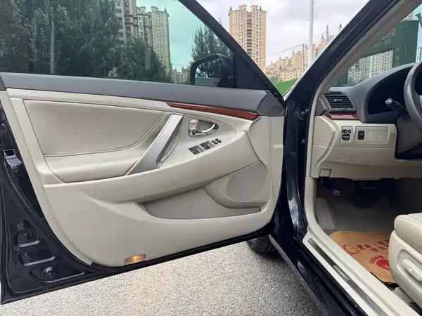 Toyota Camry 2015