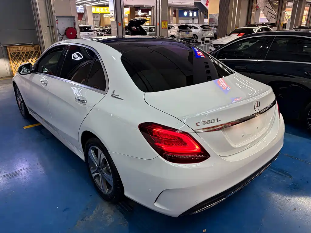 Mercedes-Benz C-Class 2019 — фото 10