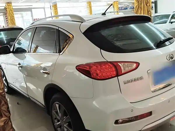 Infiniti QX50 2015