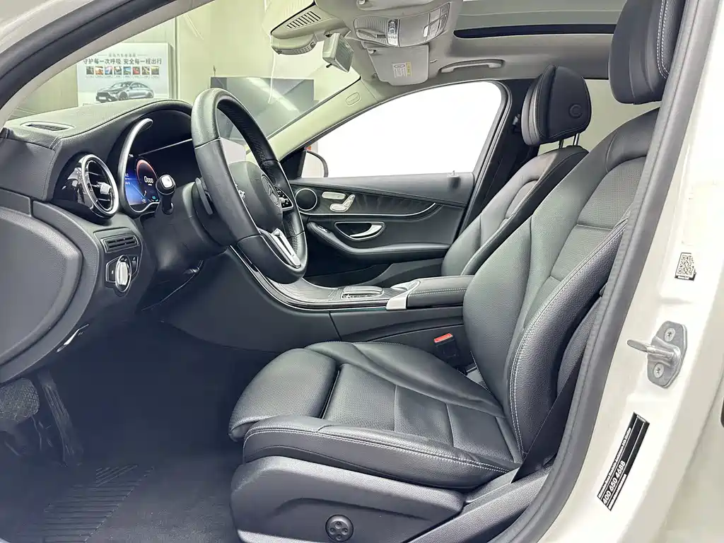Mercedes-Benz C-Class 2019 — фото 11