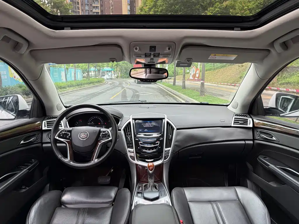 Cadillac SRX 2015 — фото 10