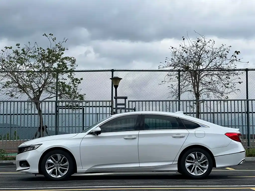 Honda Accord 2020 — фото 4