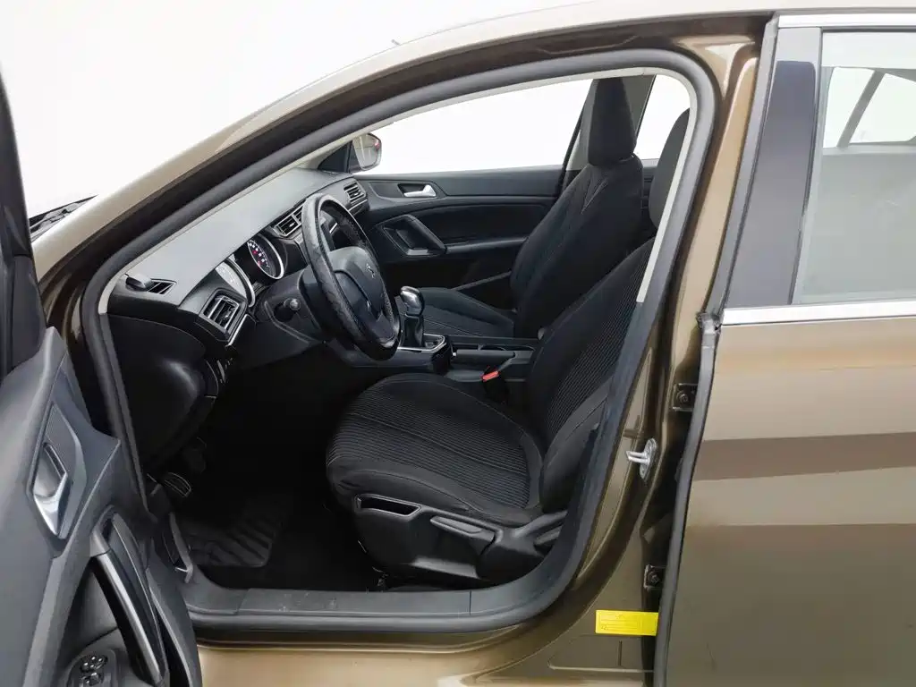 Peugeot 408 2015 — фото 10