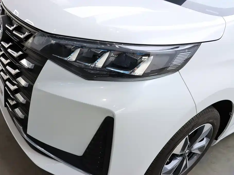 GAC Trumpchi M6 2025 — фото 30